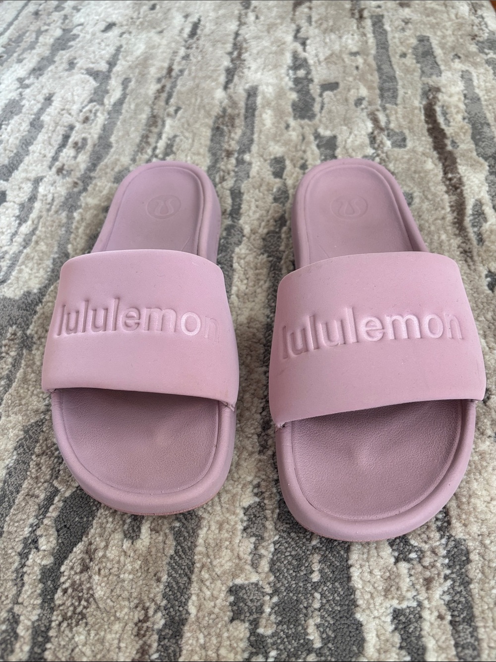 lululemon athletica restfeel Slides